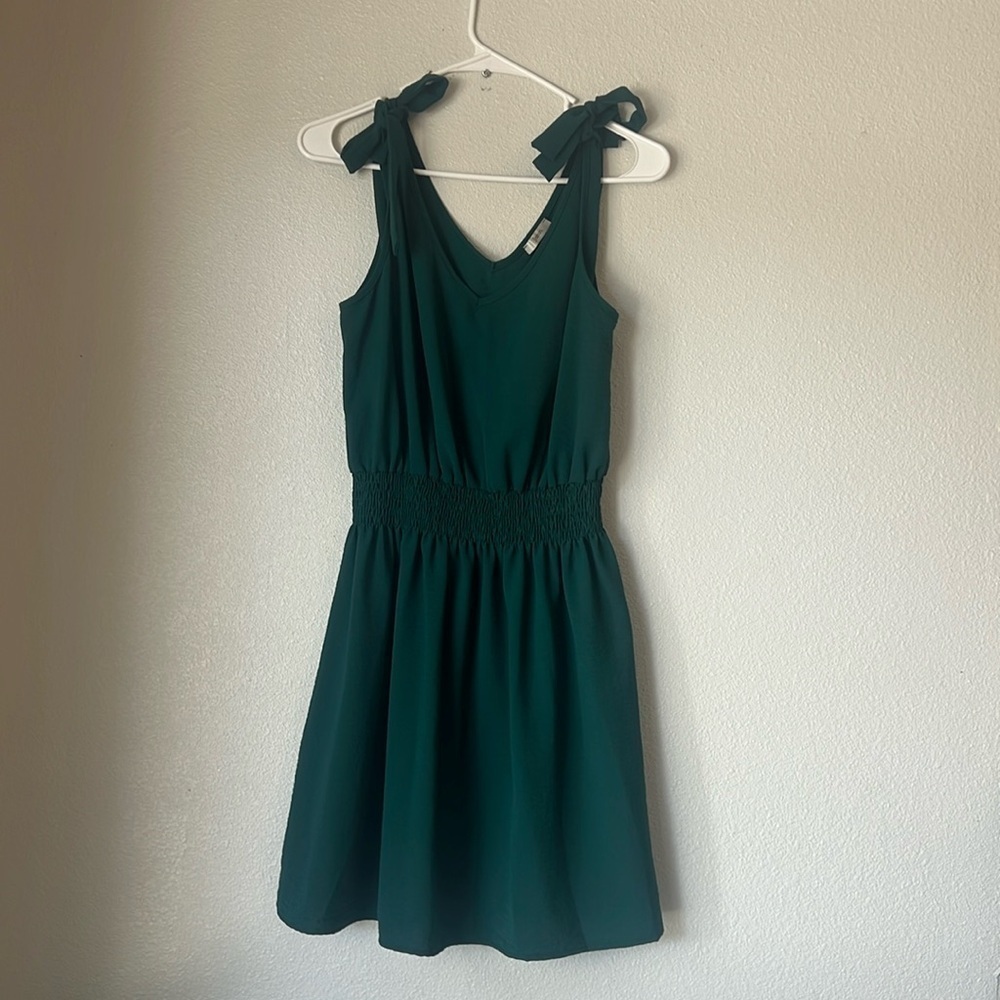 Green V Neck Dress Small